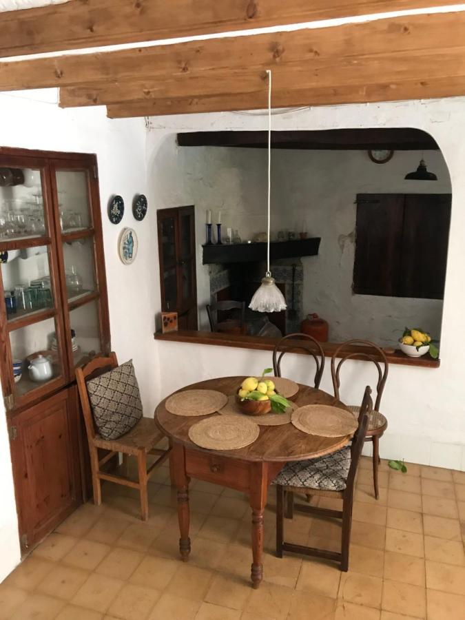 Encantadora Casita En El Centro De Fornalutx Exterior photo